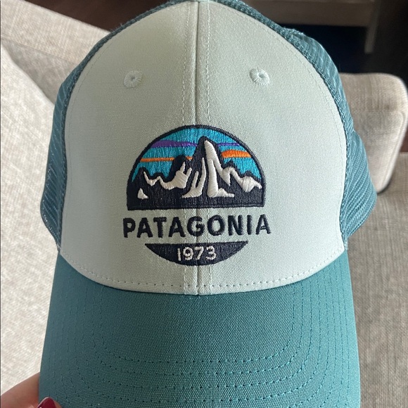 Patagonia Teal Logo Trucker Hat - Picture 6 of 6